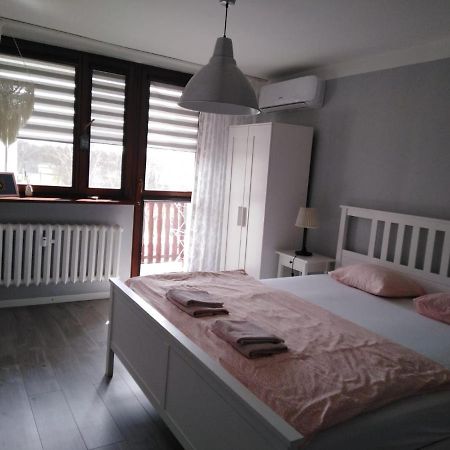 Apartment Oswiecim Klimatyzowany Ngoại thất bức ảnh